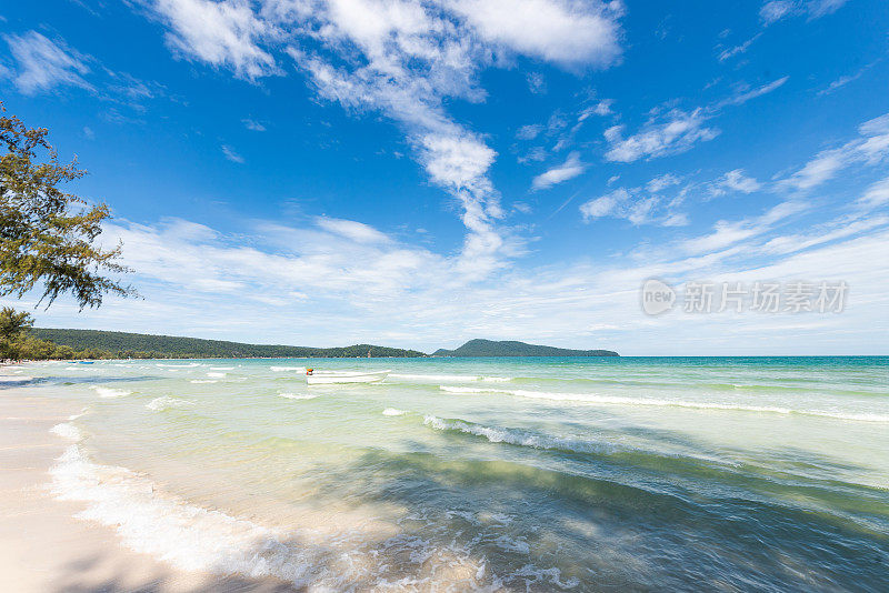 美丽的海景，在夏季的海滩上柬埔寨的Kep省Koh Tonsay